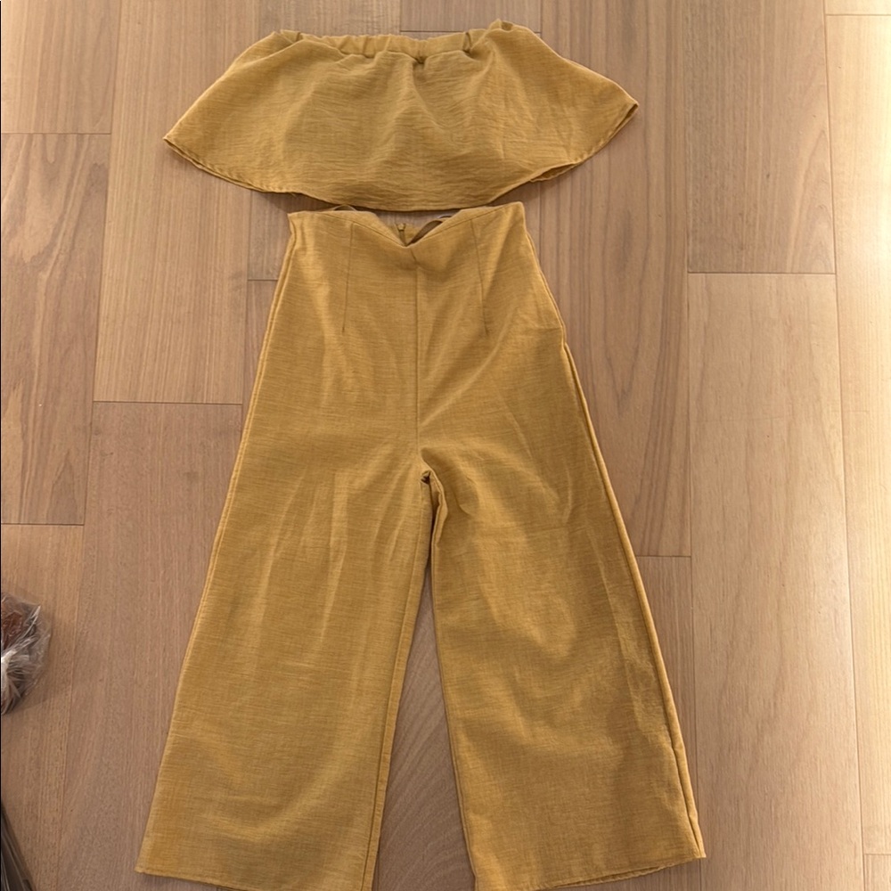 Stylish Mustard Colored Set